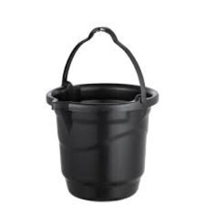 BALDE GRADUADO C/BICO PRETO 13,5L
