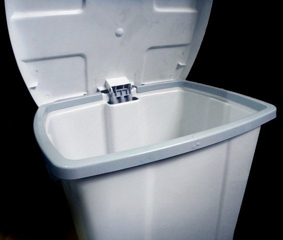 LIXEIRA QUADRADA COM PEDAL 25L TULIP PRETA - Imagem 2